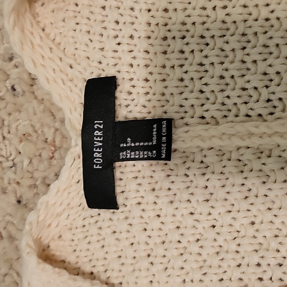 Forever21 sweater - Picture 2 of 2